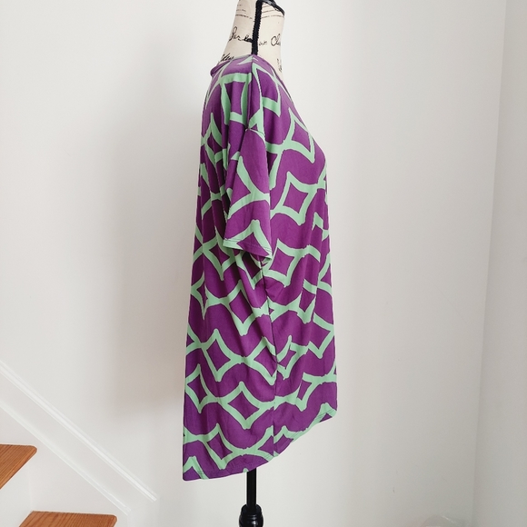 NWT LulaRoe Irma Purple Green Tunic Top Short Sleeve XS - Picture 3 of 7